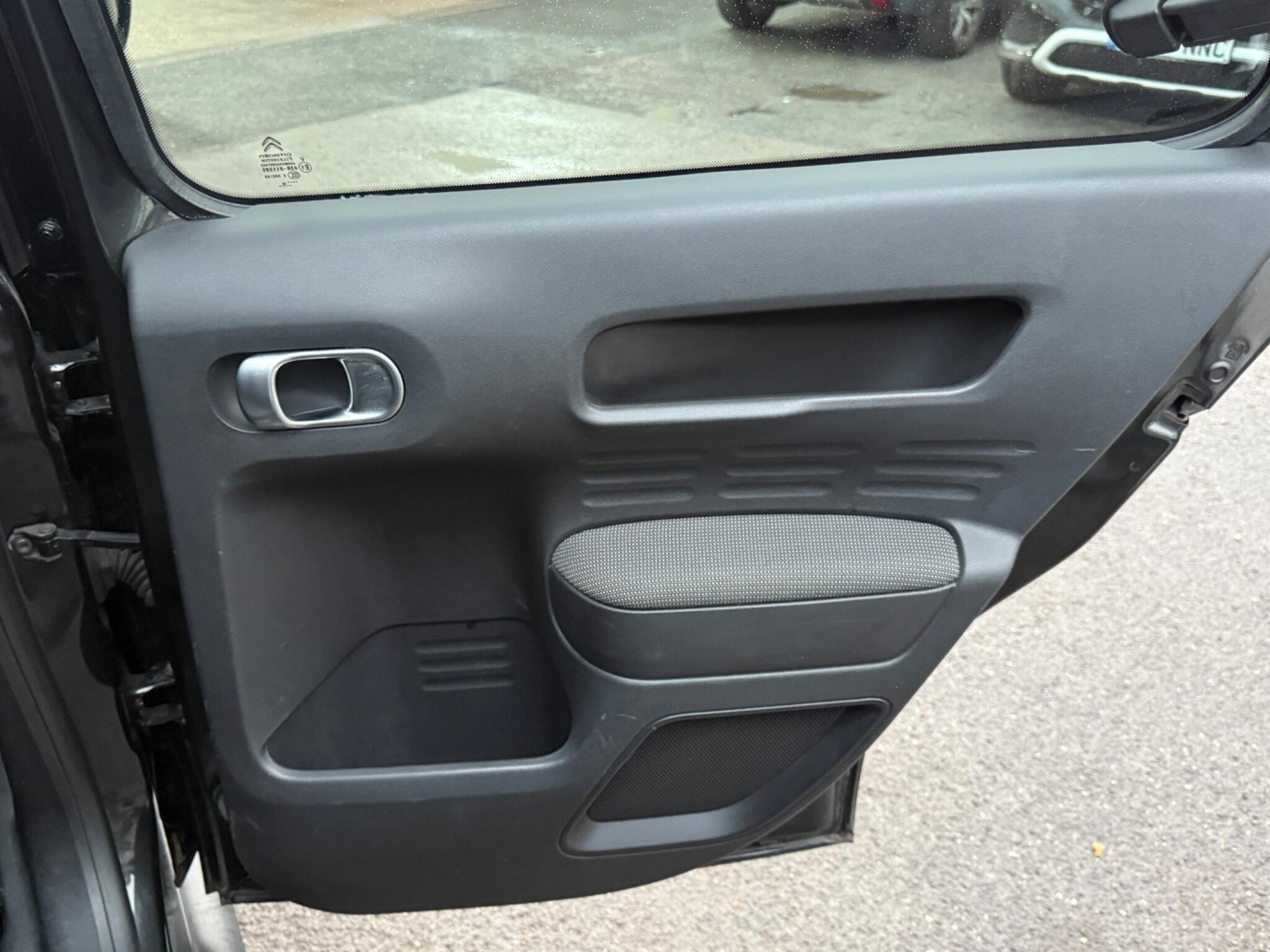 Citroen C4 Cactus - Image 19