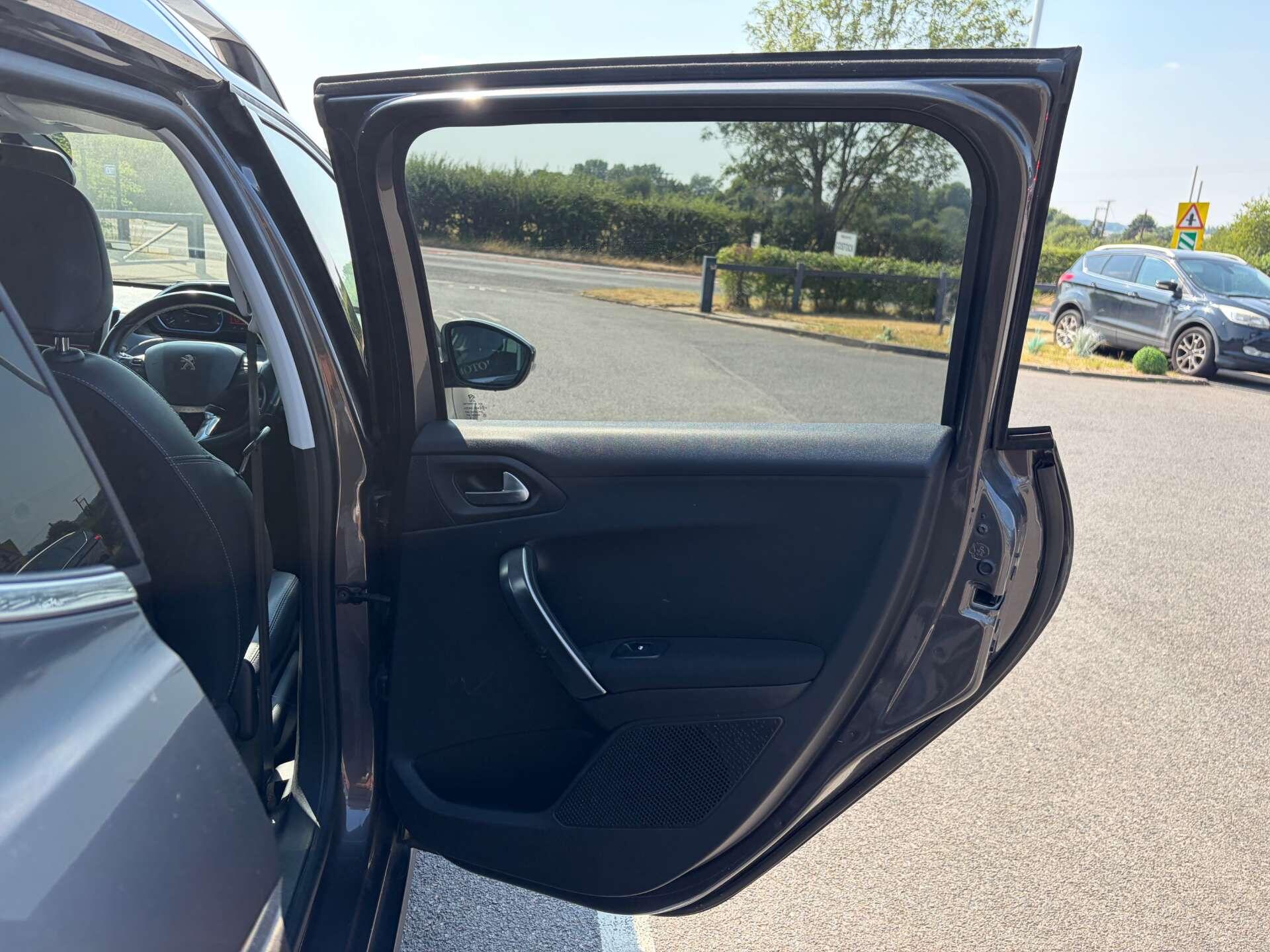 Peugeot 2008 view 26