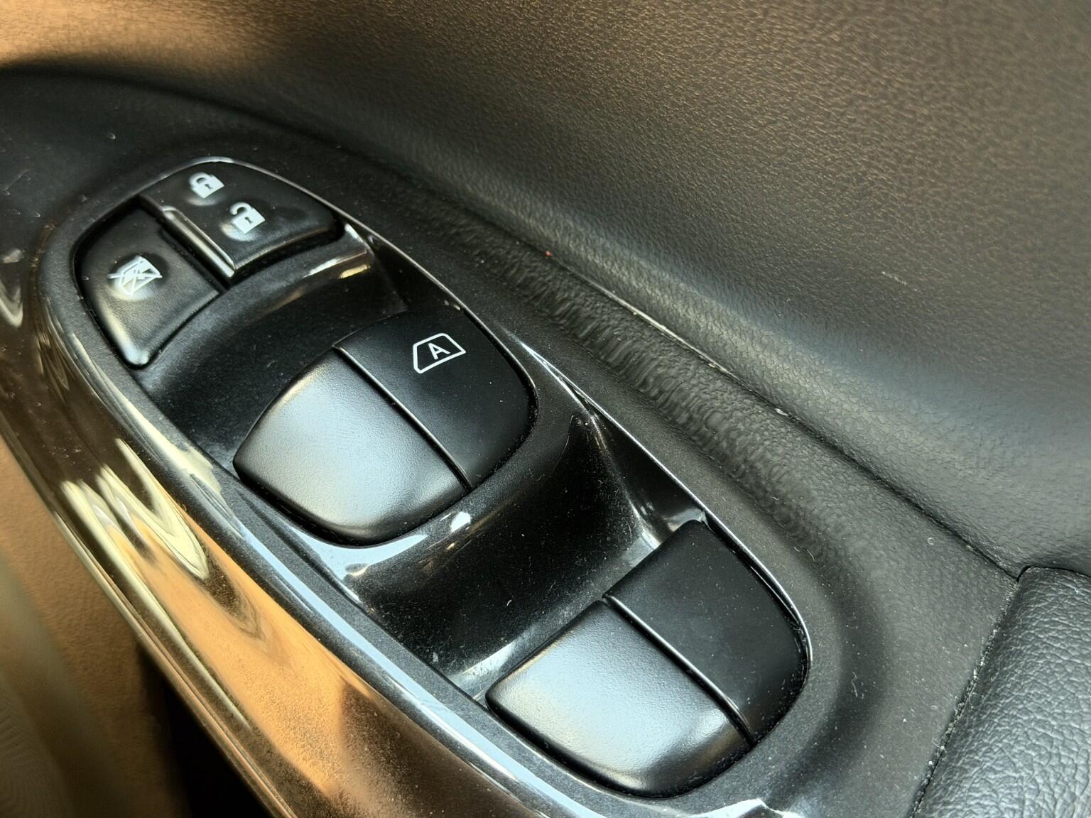 Nissan Juke view 28