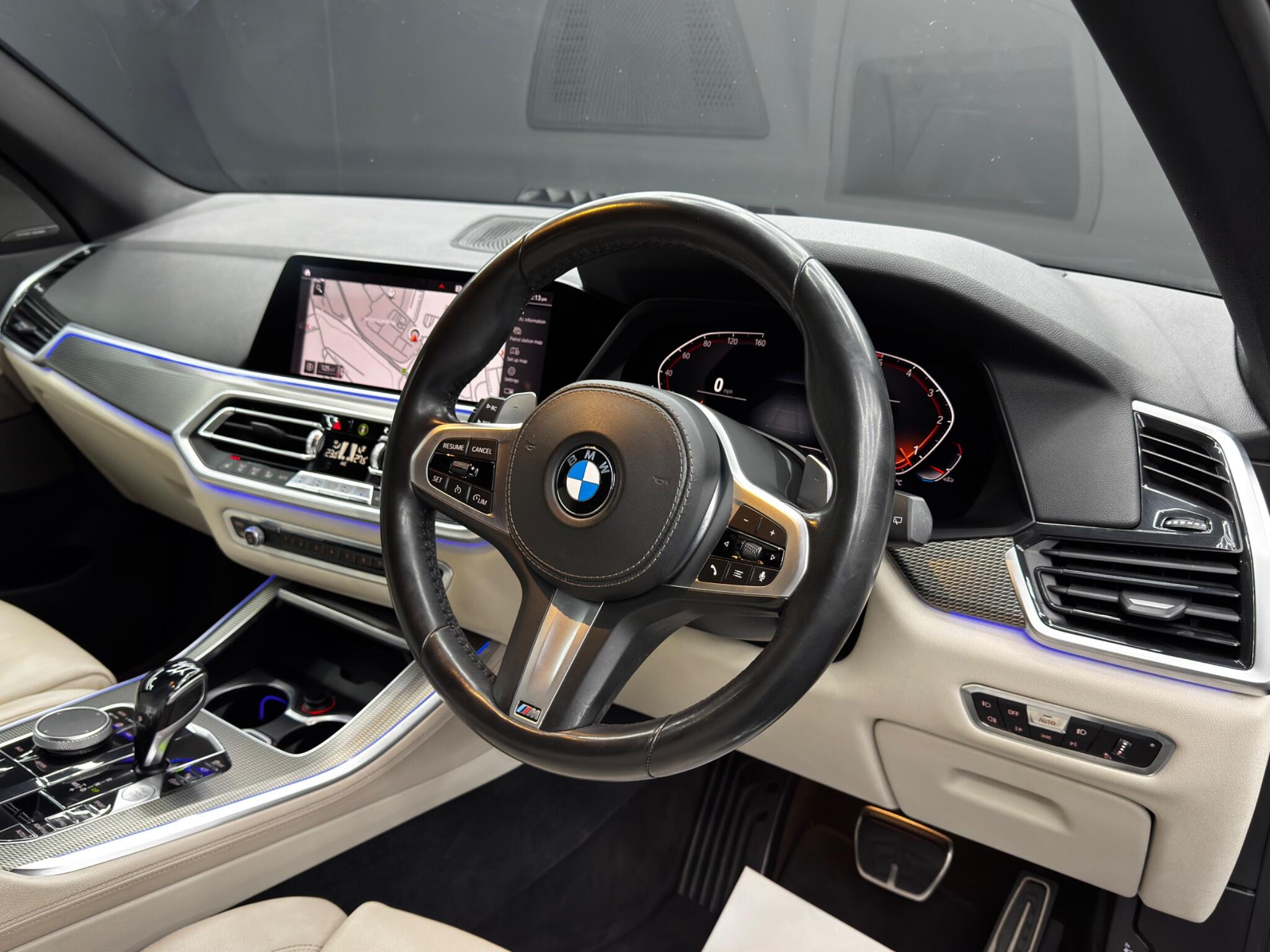 BMW X5 view 9
