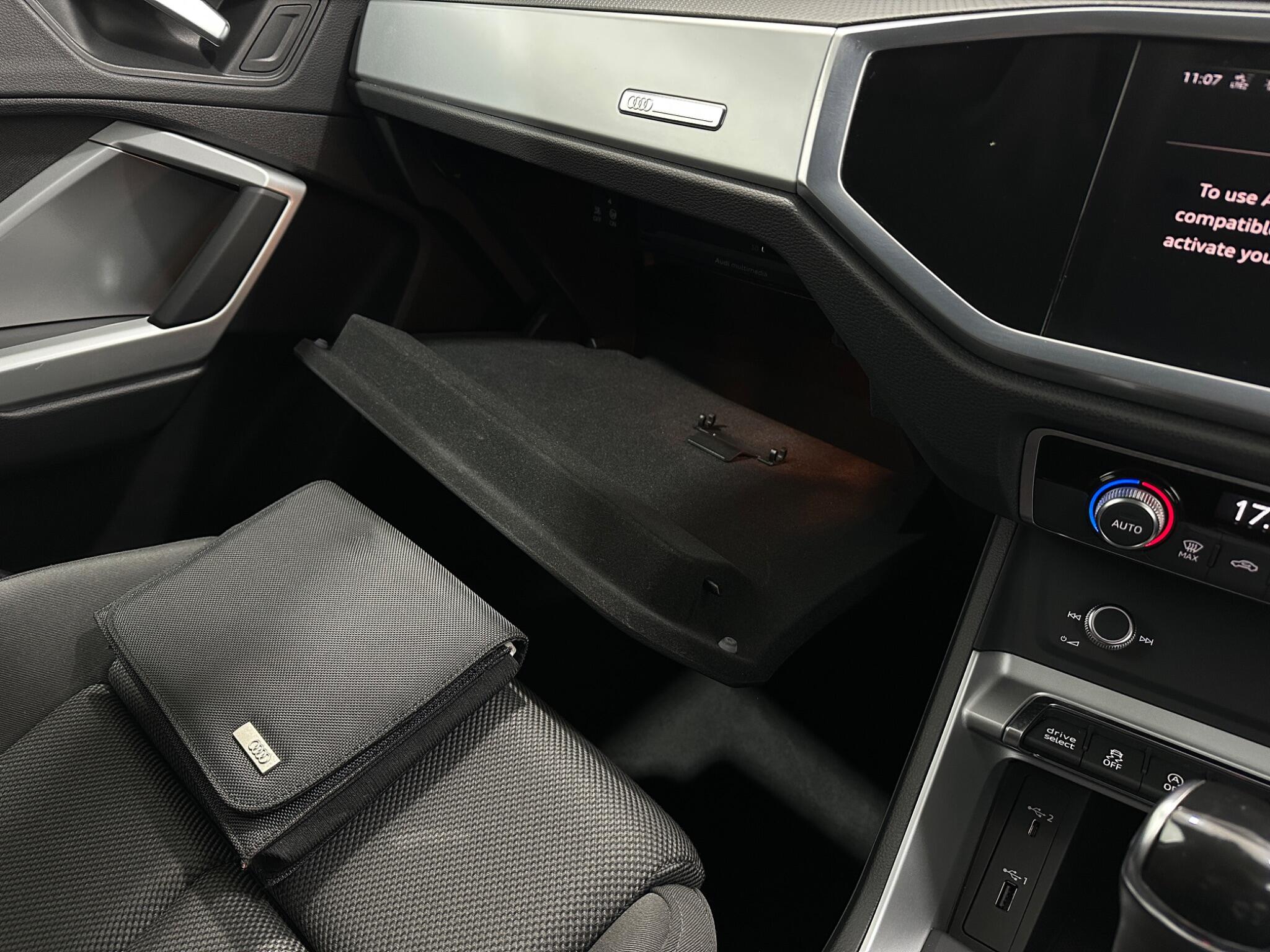 Audi Q3 view 27