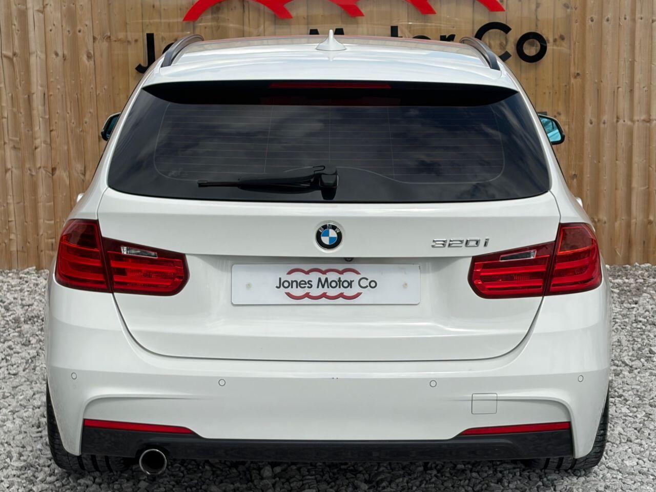 BMW 3 Series view 9