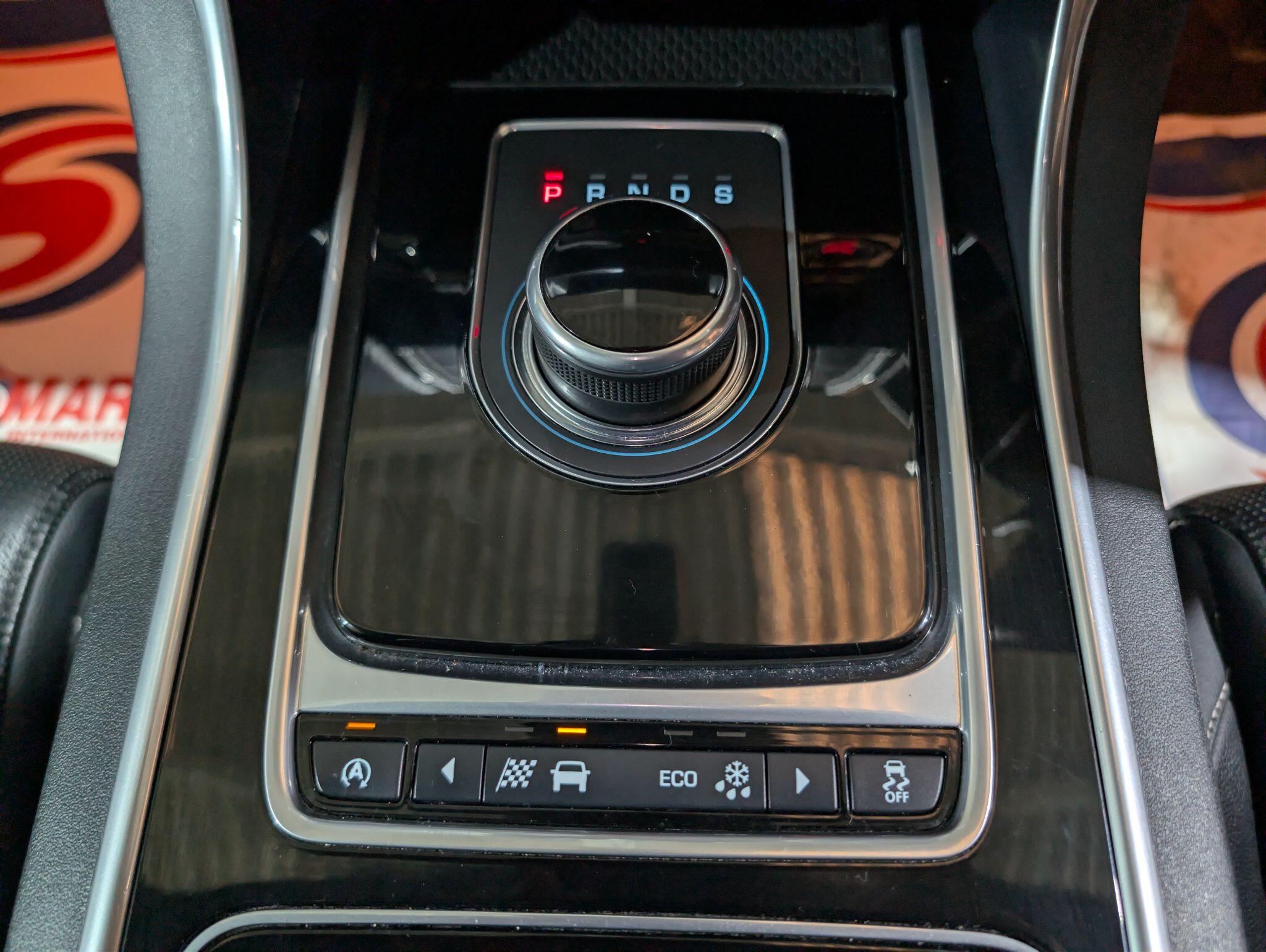 Jaguar Xe view 23