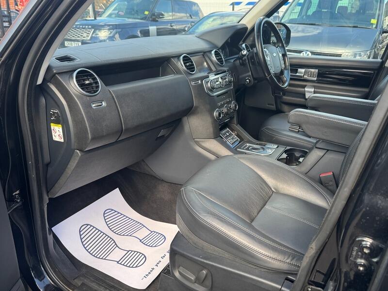 Land Rover Discovery view 26