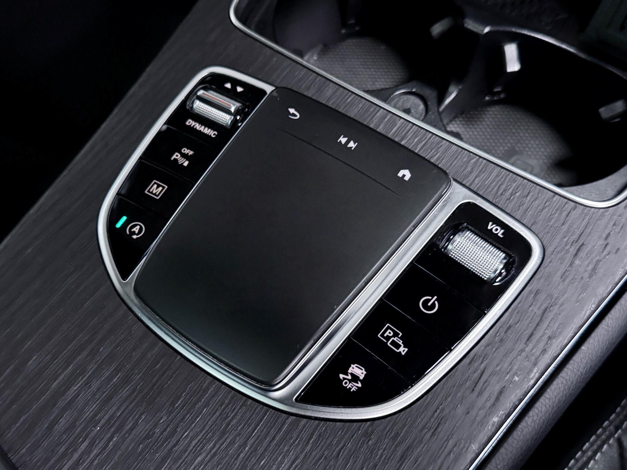 Mercedes-Benz GLC view 34