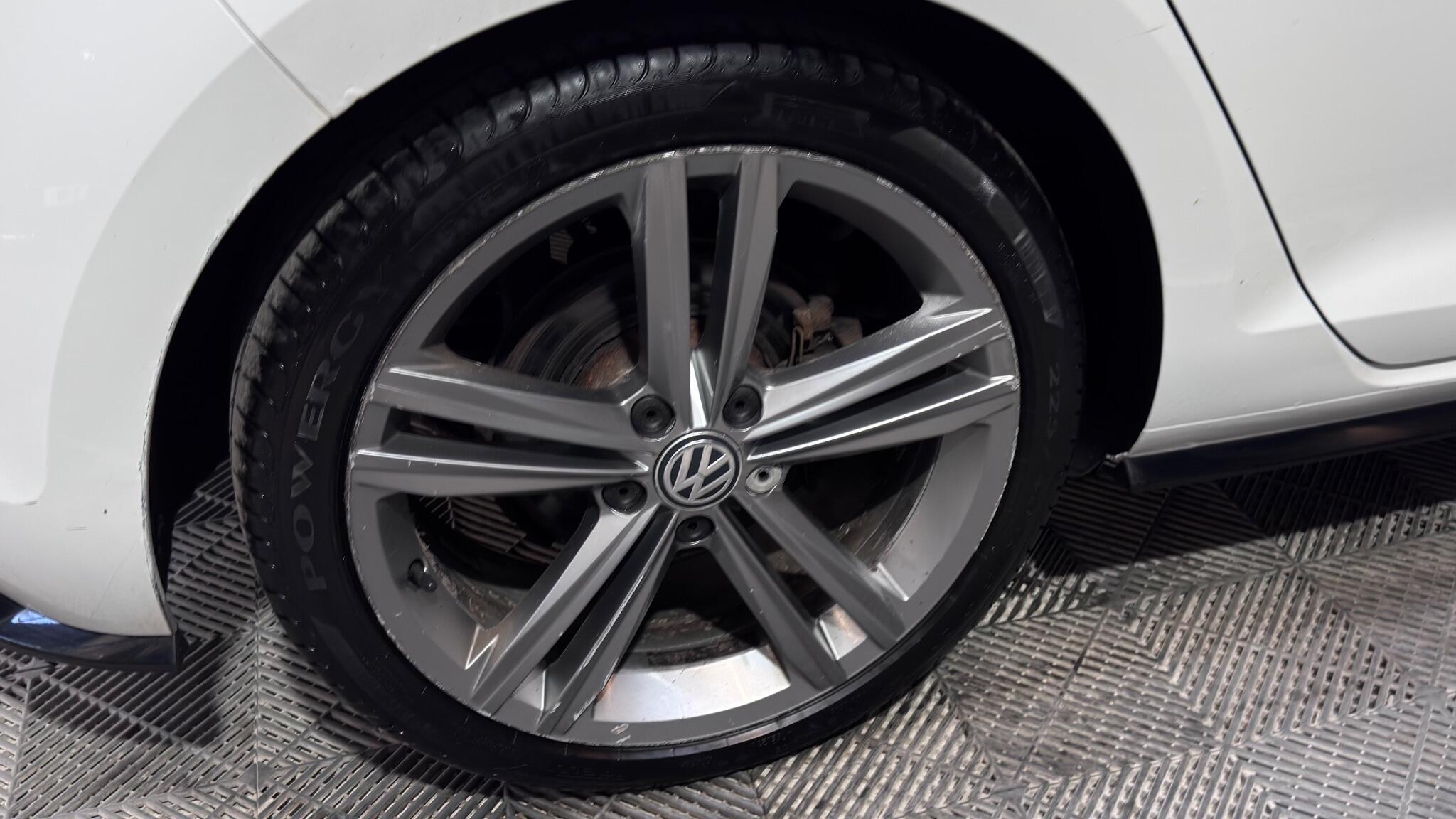 Volkswagen Golf view 55