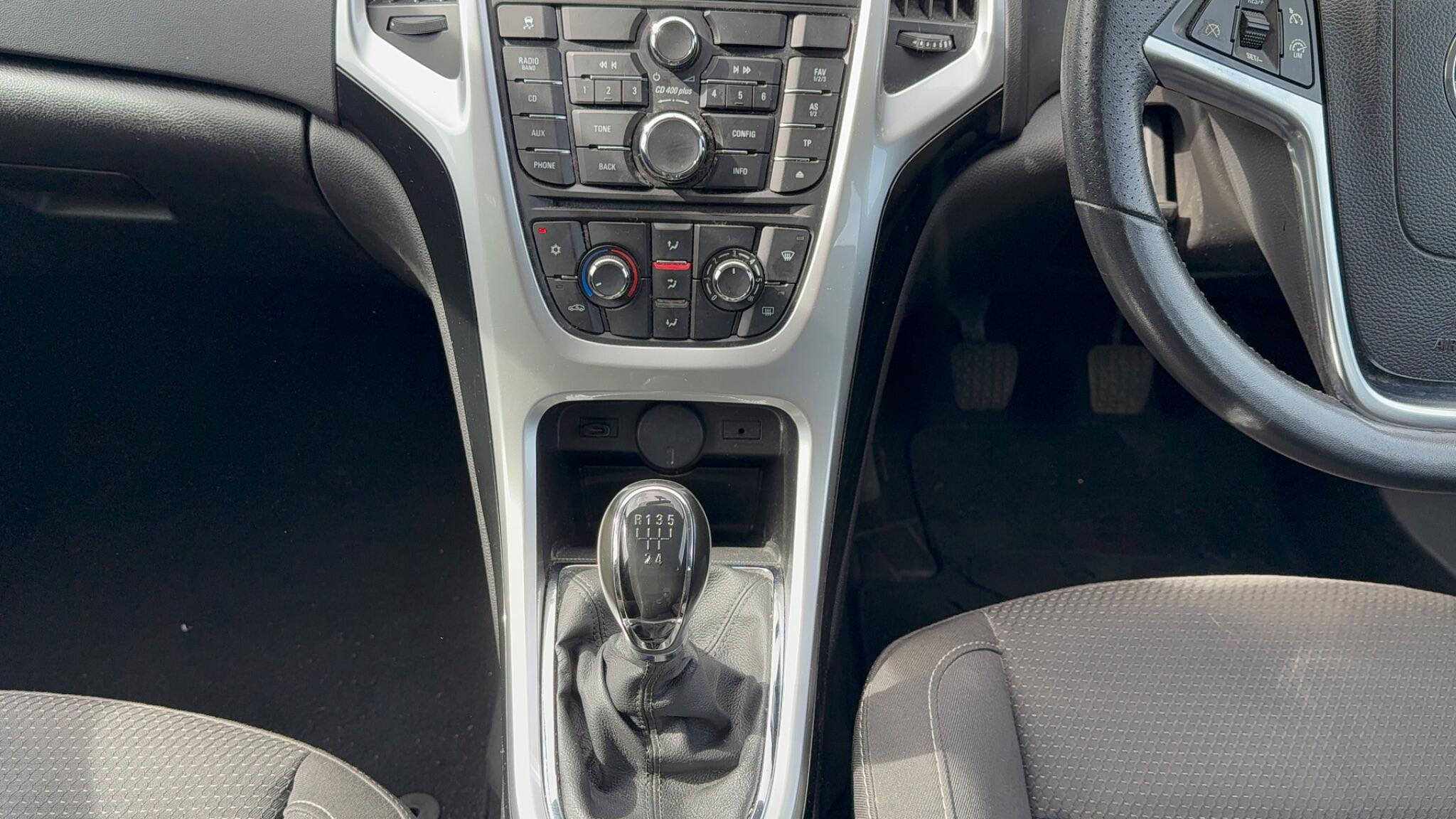 2015 Vauxhall Astra 1.6i SRi Euro 6 5dr • 60,200 miles image 15
