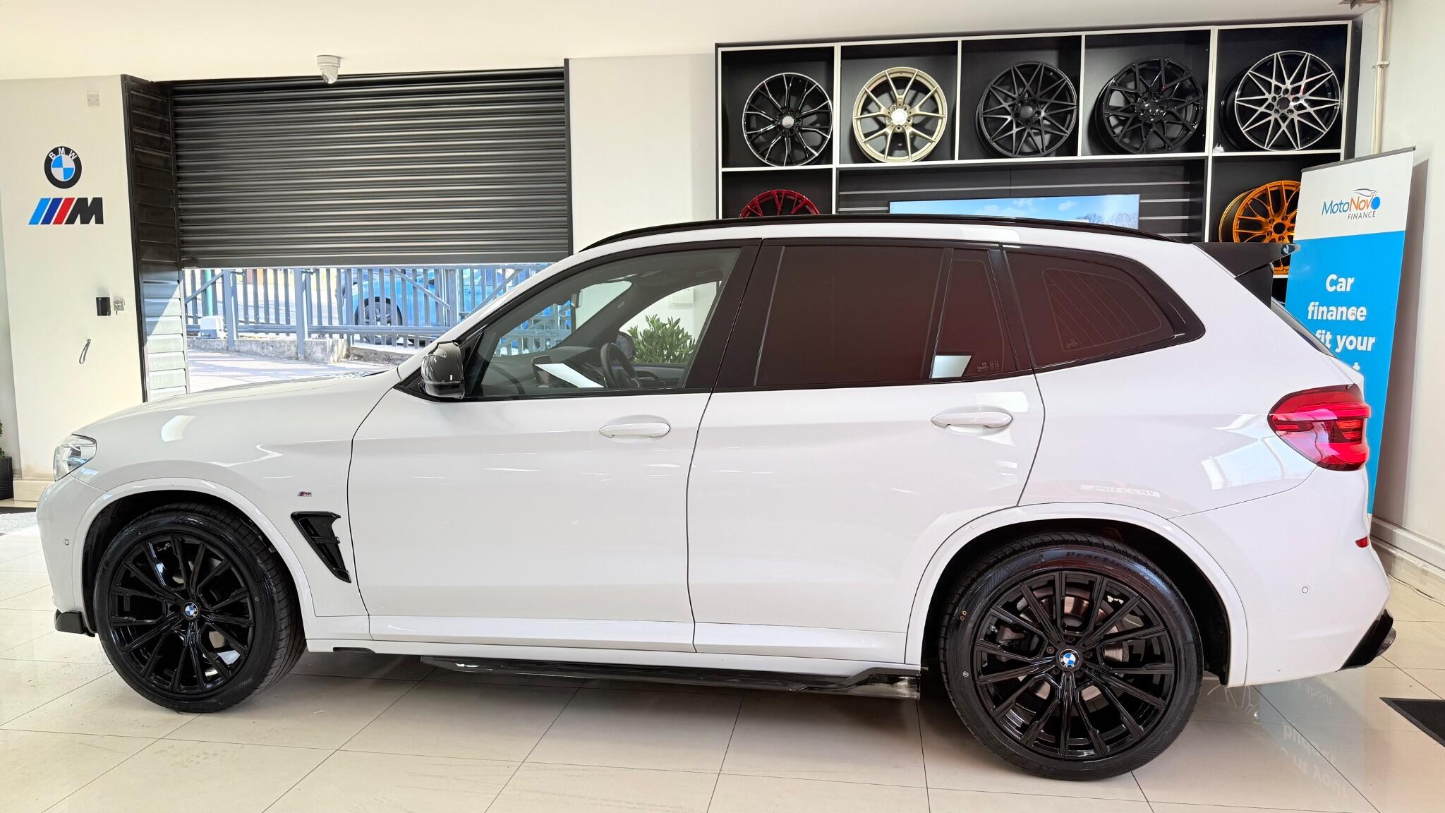 BMW X3 view 34