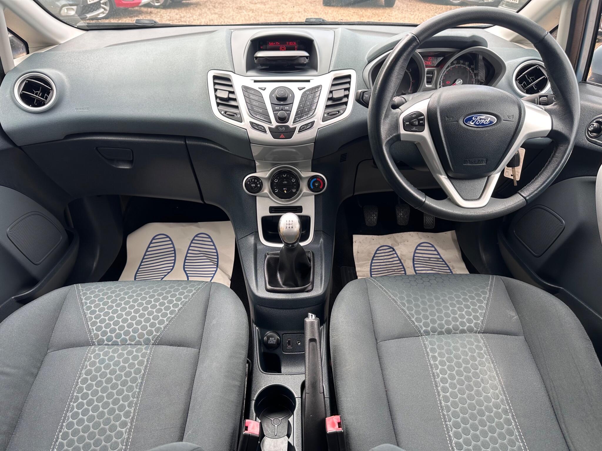 Ford Fiesta view 25