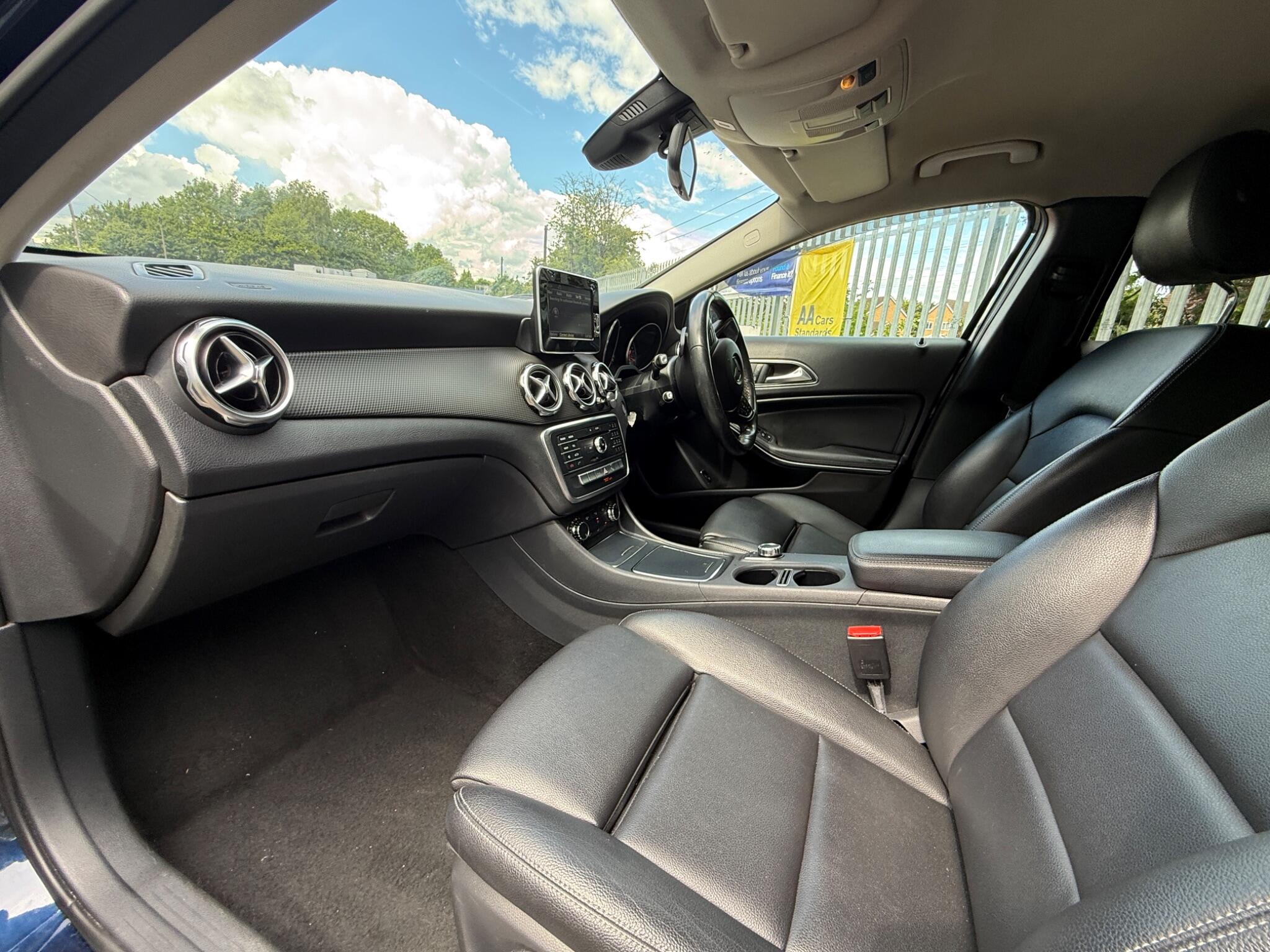 2017 Mercedes-Benz GLA image 45