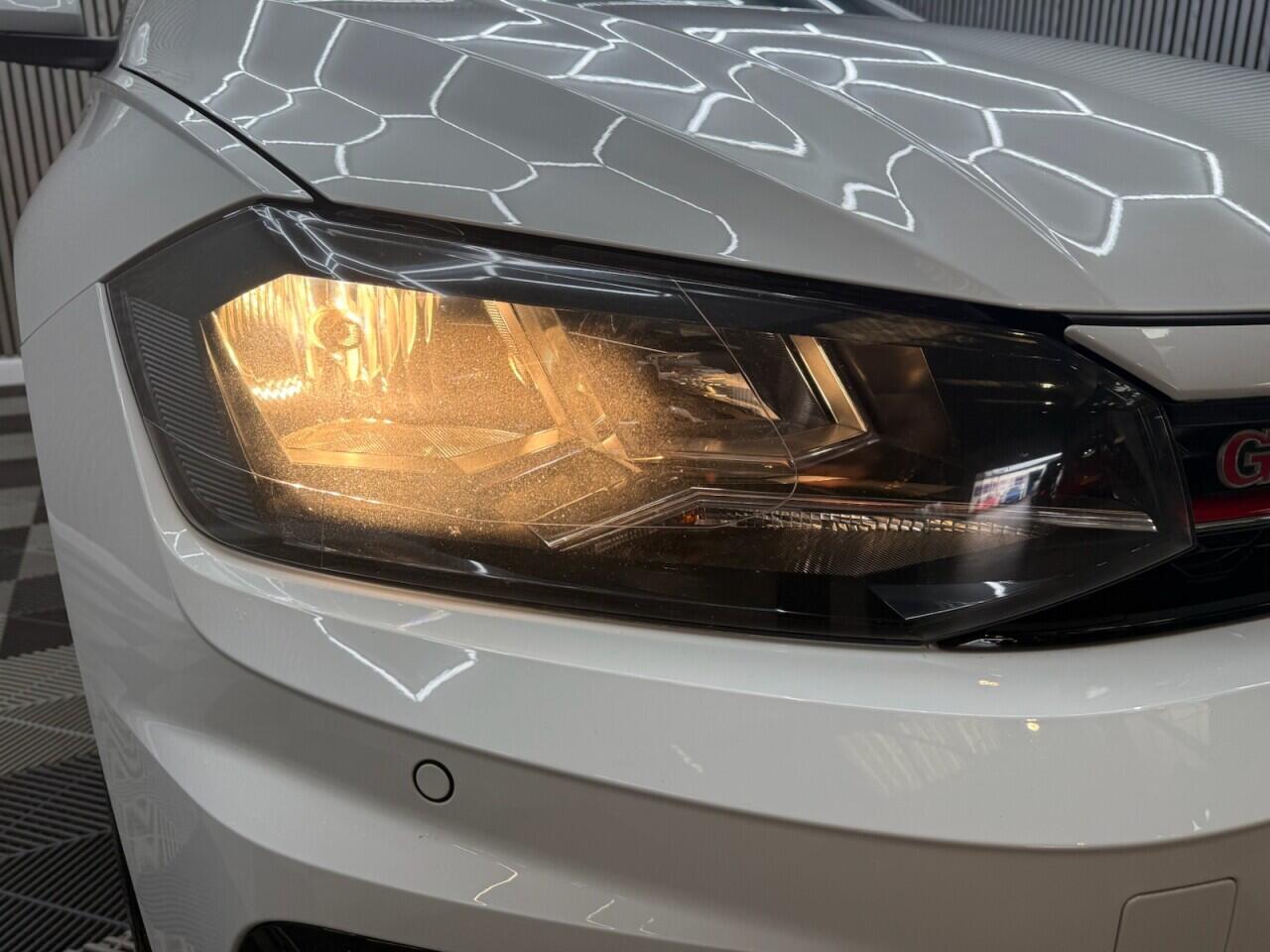 Volkswagen Polo view 3