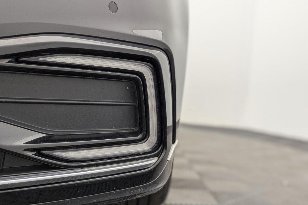 Volkswagen Passat view 47