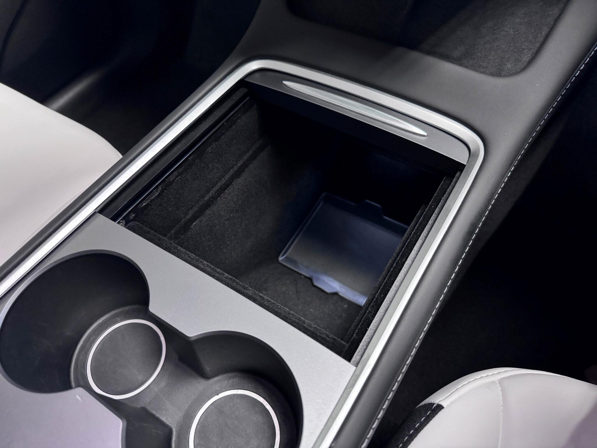 Tesla Model Y view 38