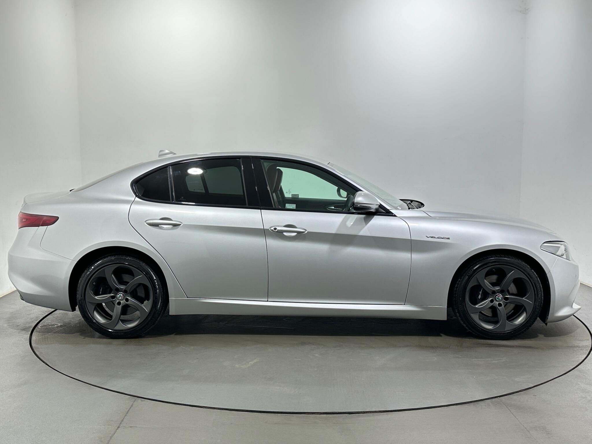 Alfa Romeo Giulia view 9