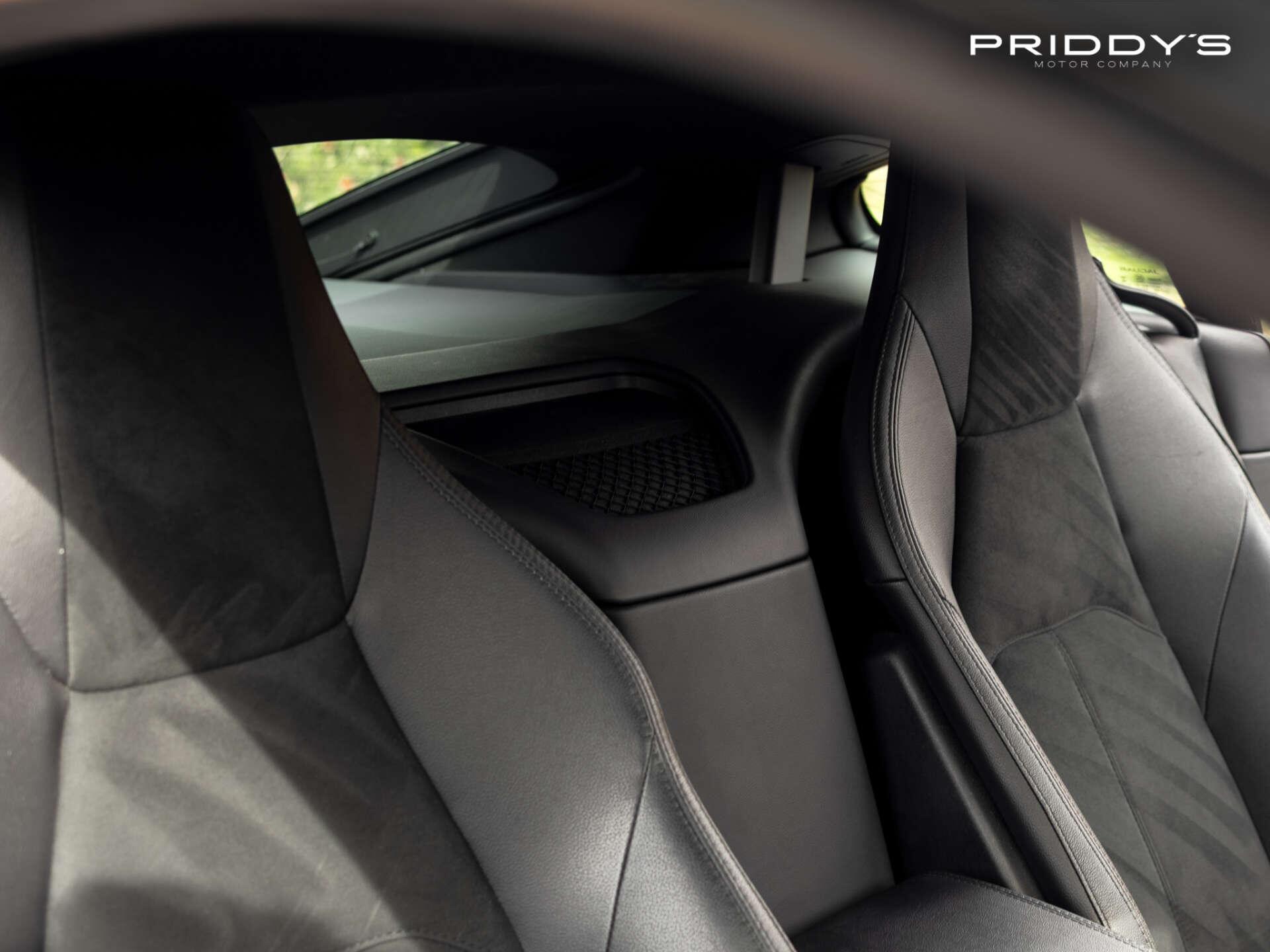 Jaguar F-Type view 37