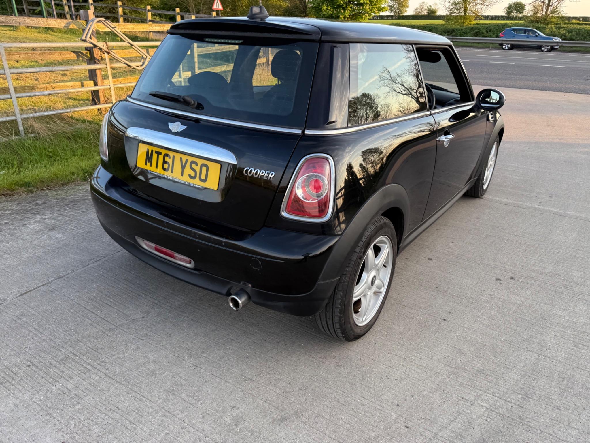 MINI Hatch 1.6 Cooper Euro 5 (s/s) 3dr — photo 23 of 78