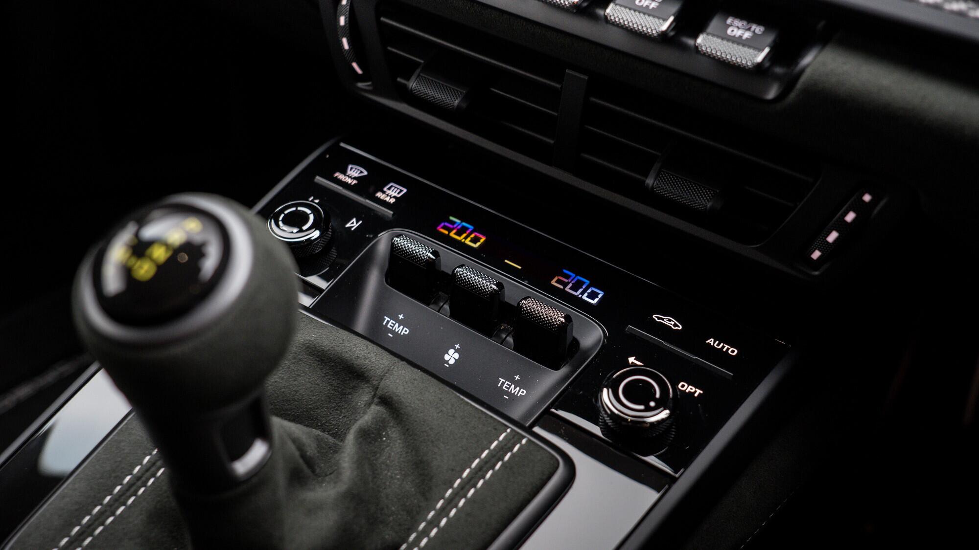 Porsche 911 view 58