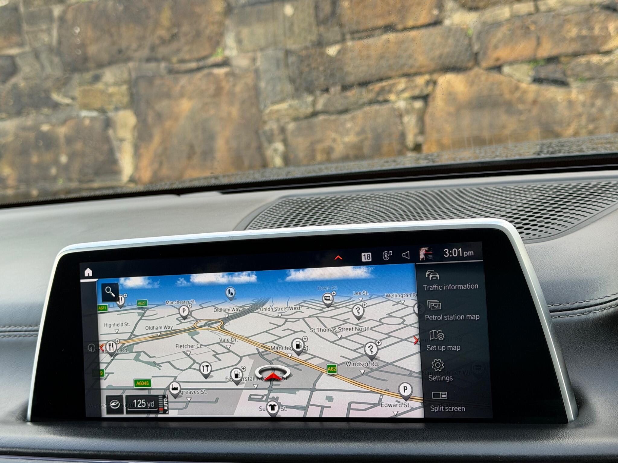 BMW 7 Series view 30