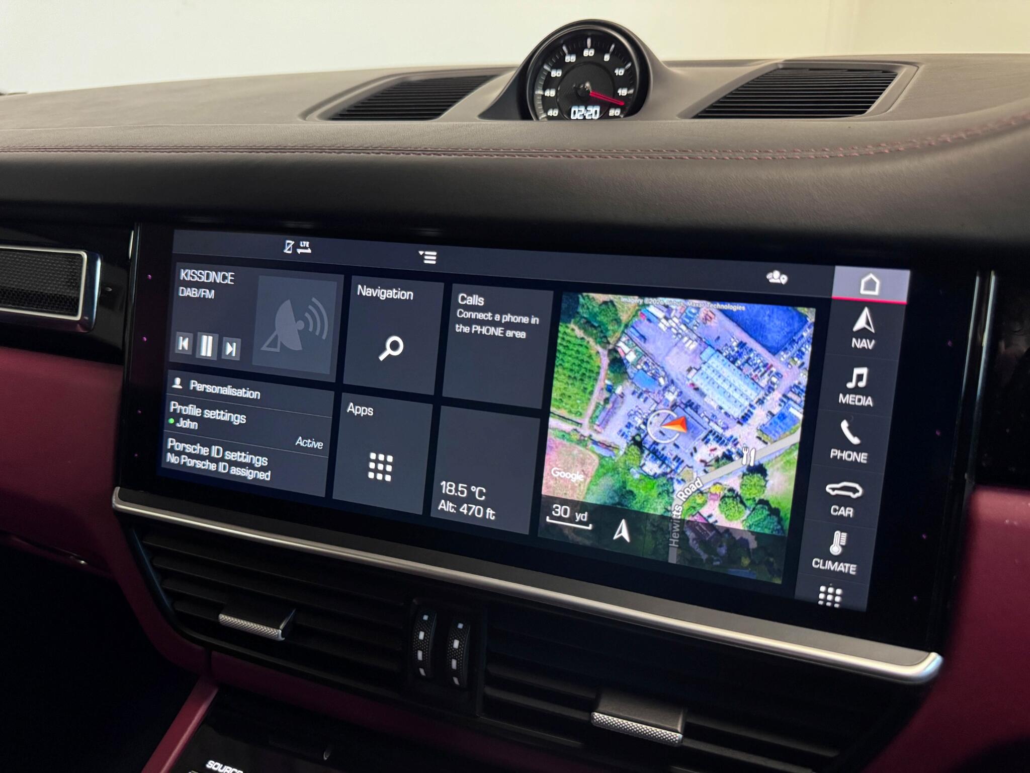 Porsche Cayenne view 43