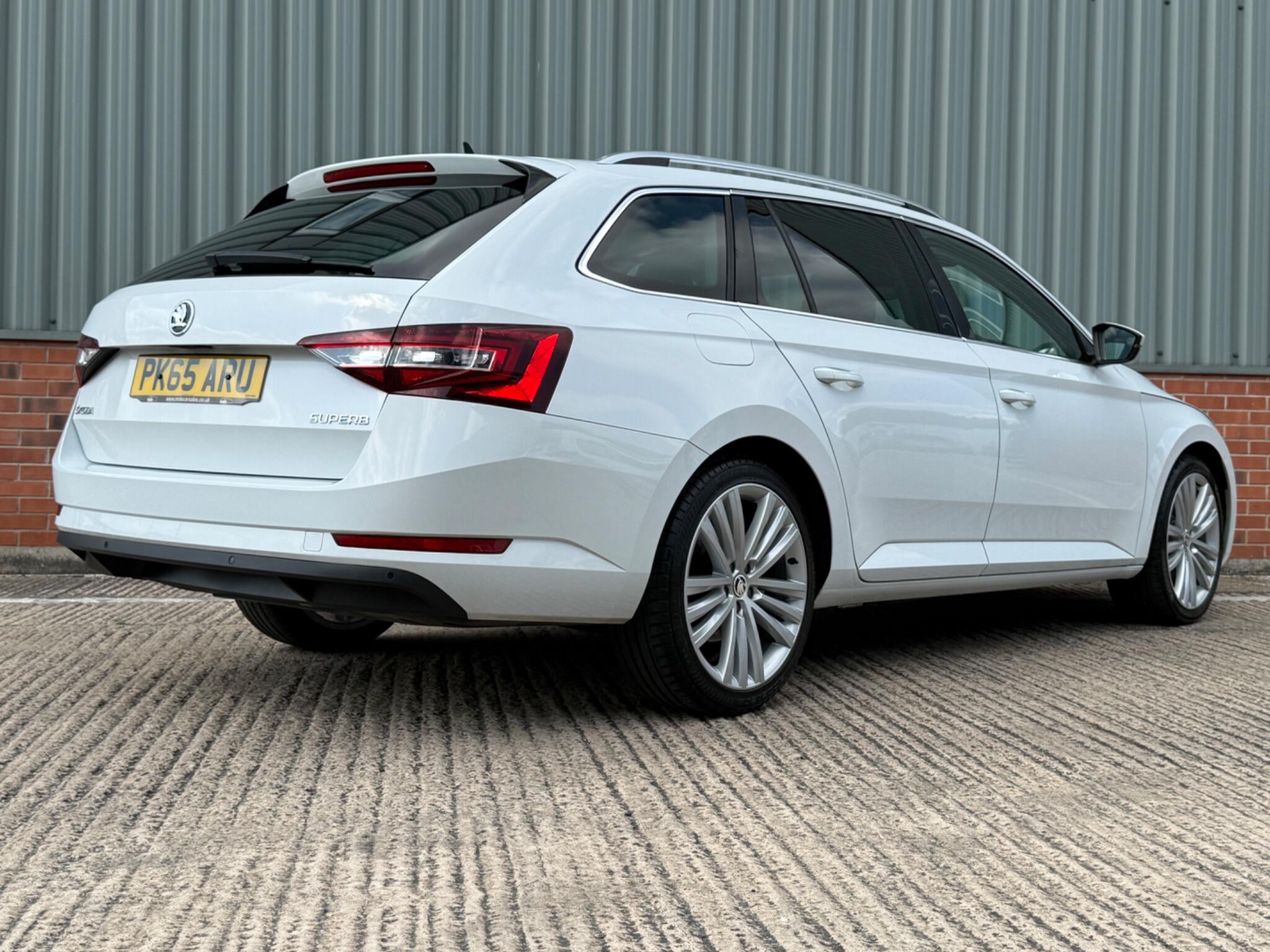 Skoda Superb view 18