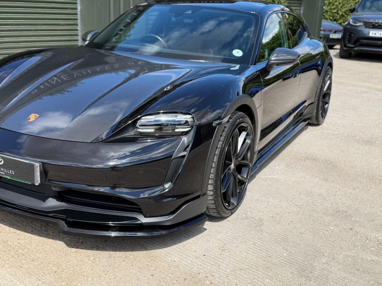 Porsche Taycan view 20