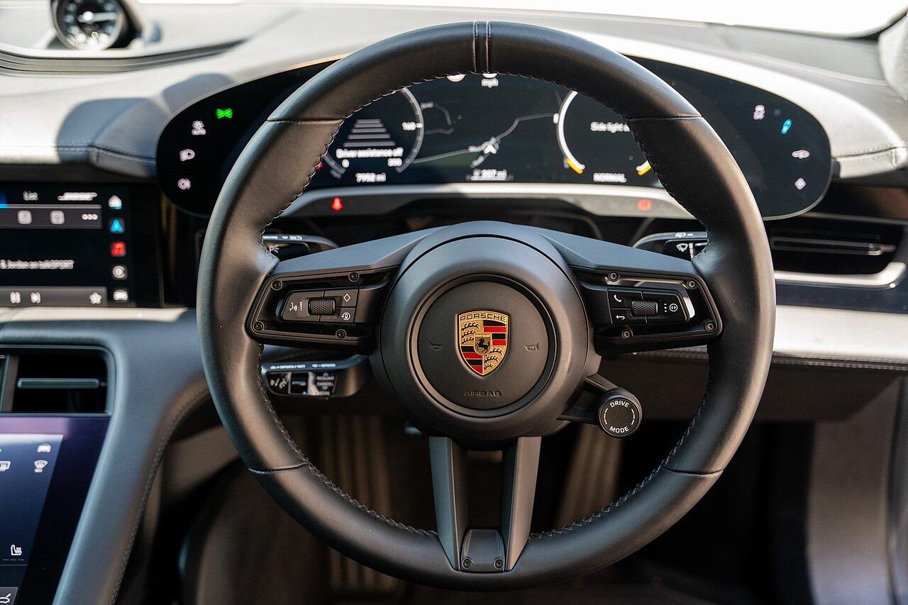 Porsche Taycan view 40