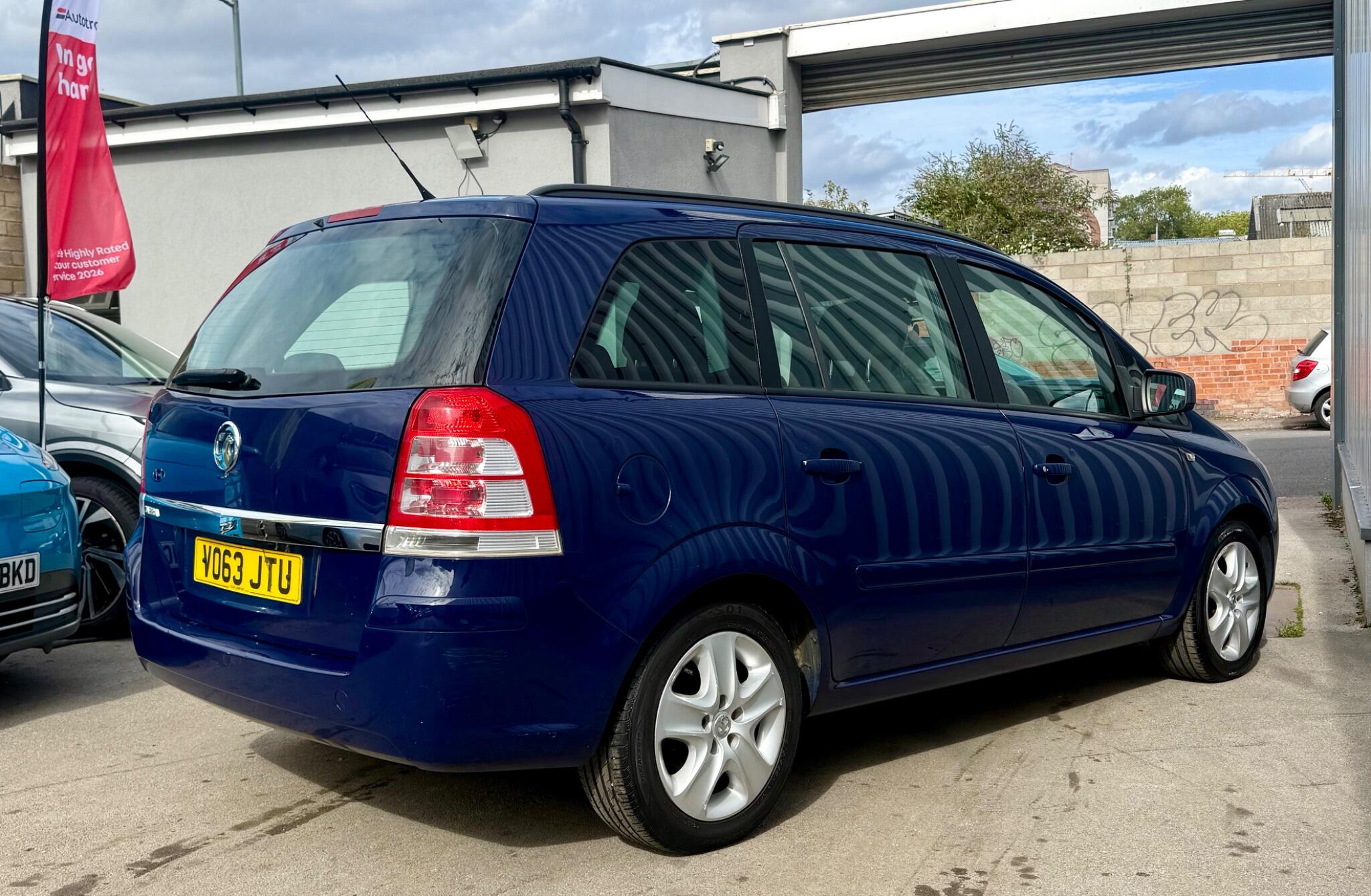 Vauxhall Zafira view 8