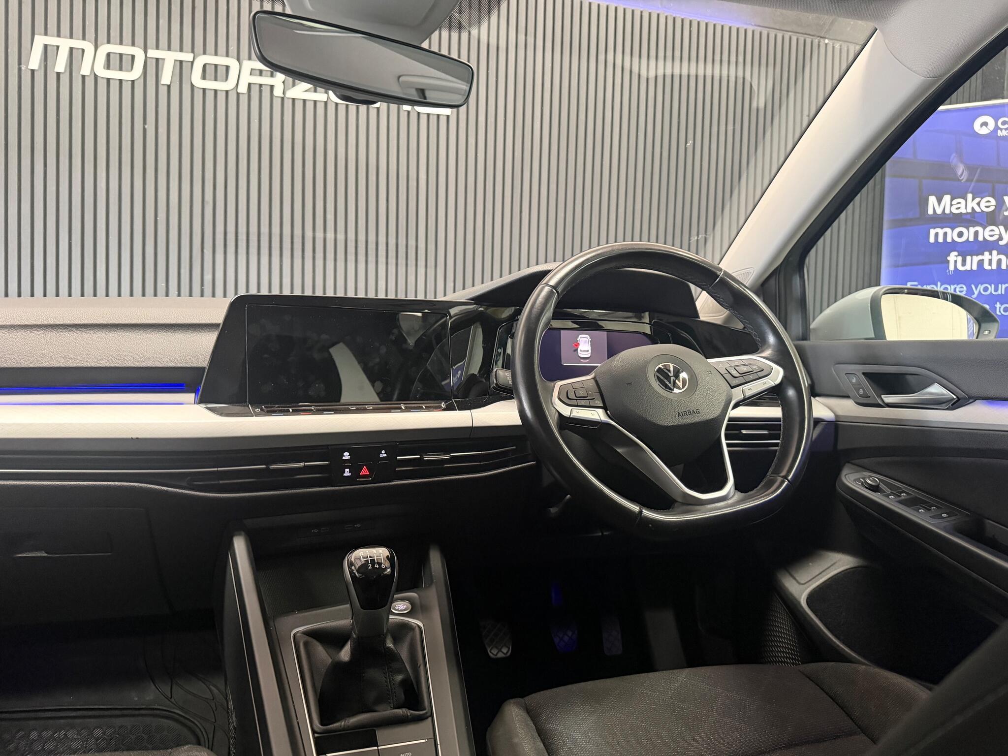 Volkswagen Golf view 16