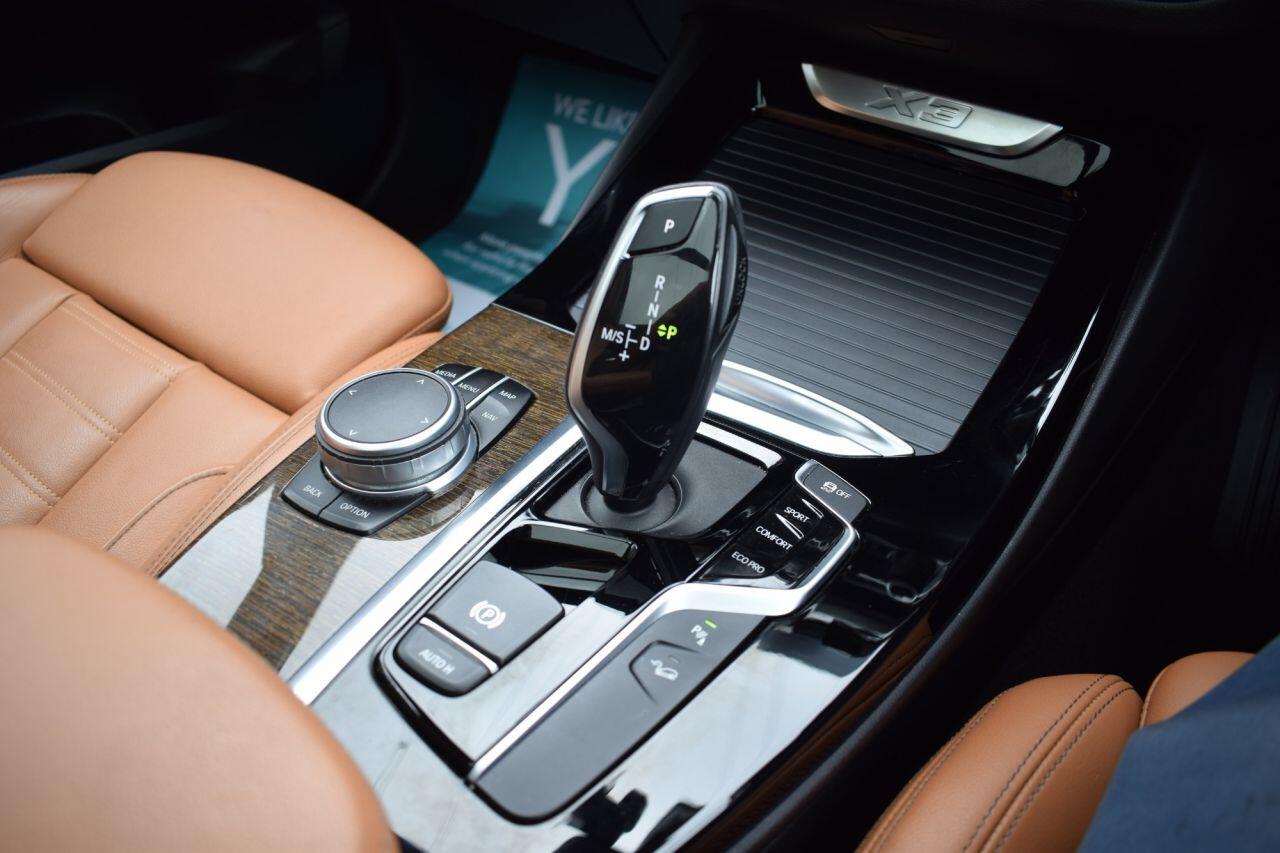 BMW X3 view 25