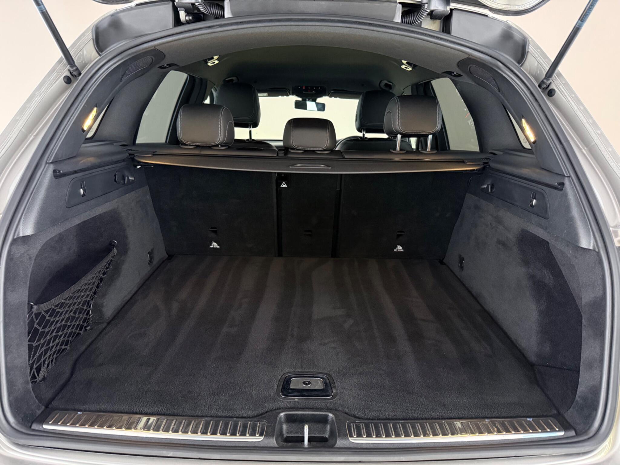 Mercedes-Benz GLC view 10