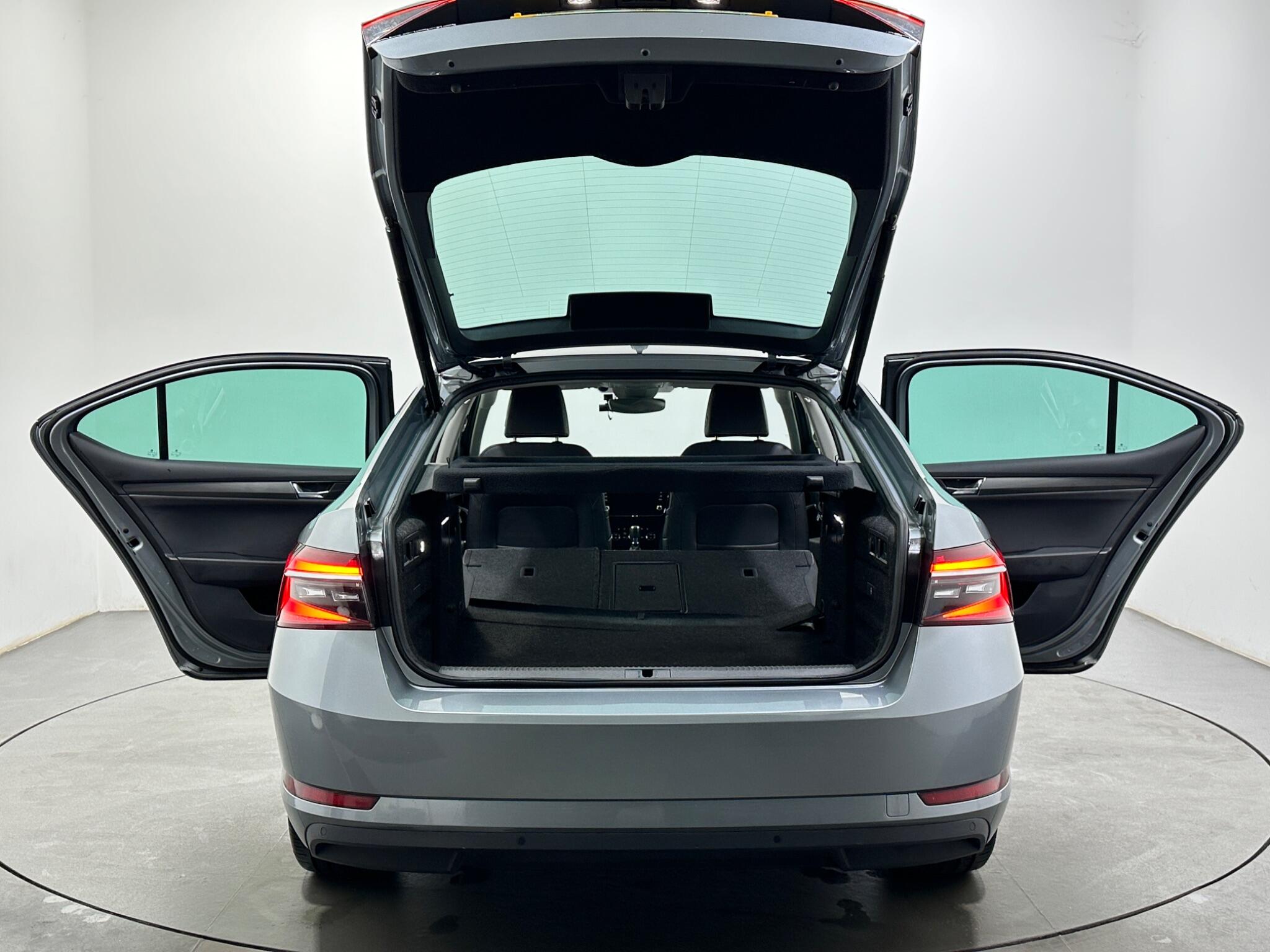 Skoda Superb view 44