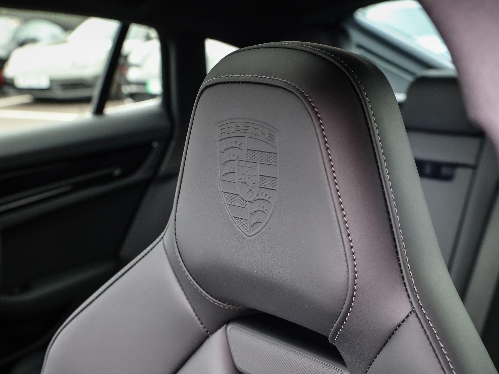 Porsche Panamera view 16