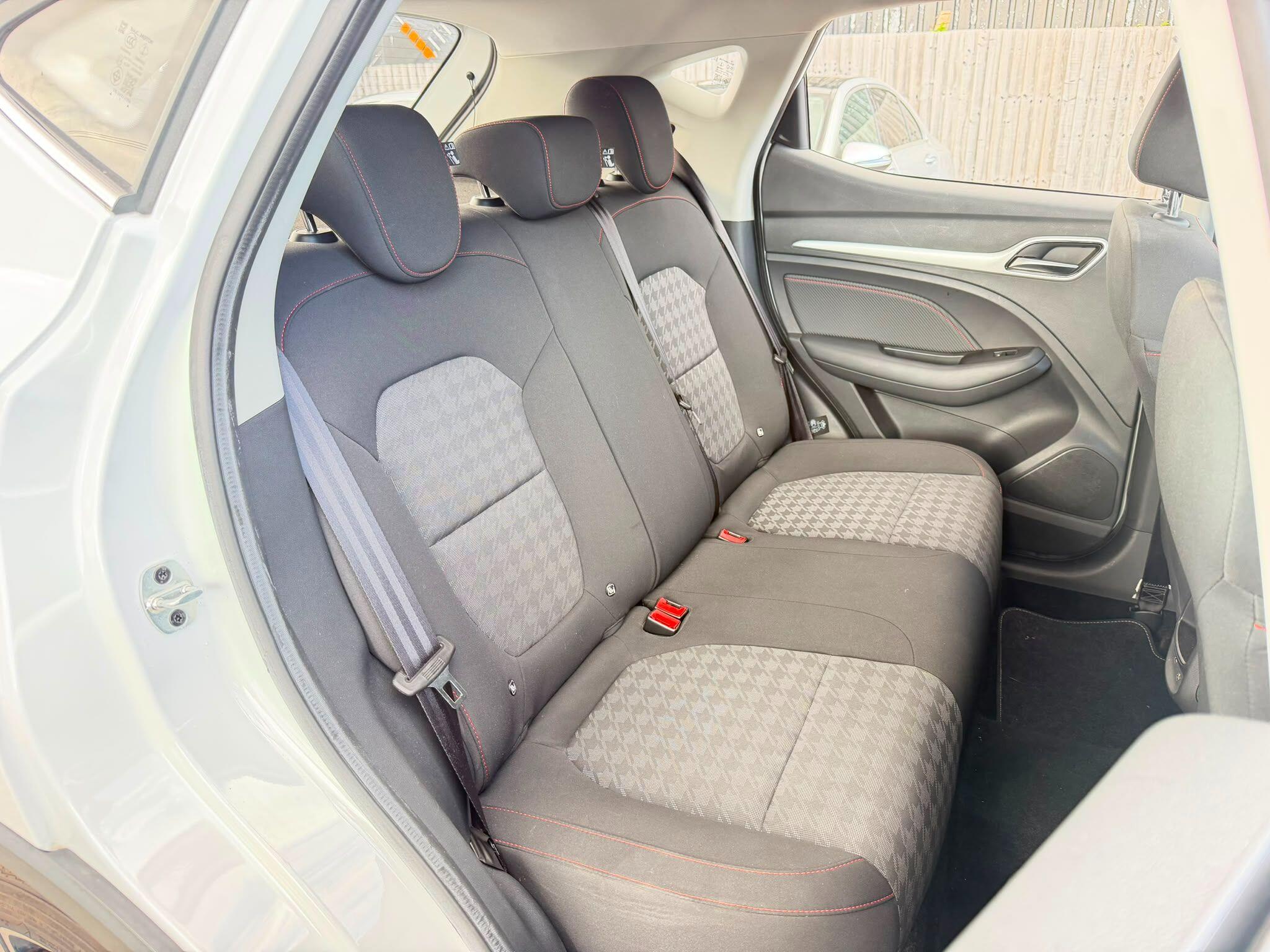 MG ZS view 13