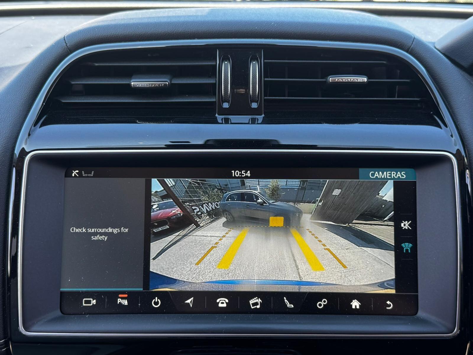 Jaguar F-Pace view 4