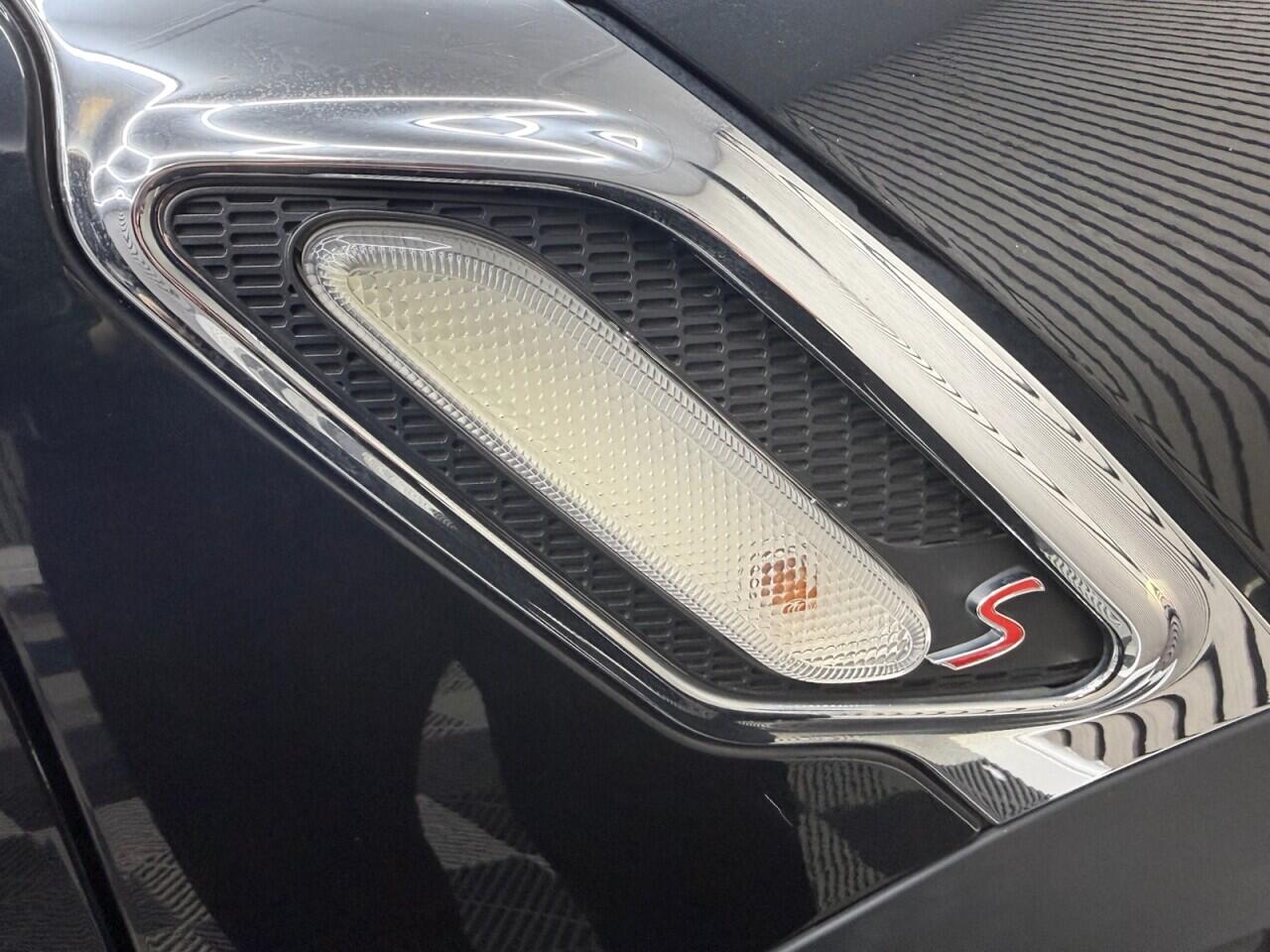 Mini Countryman view 25