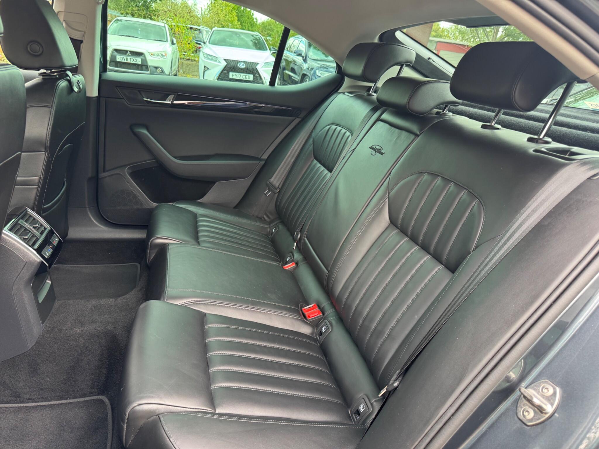 Skoda Superb view 22