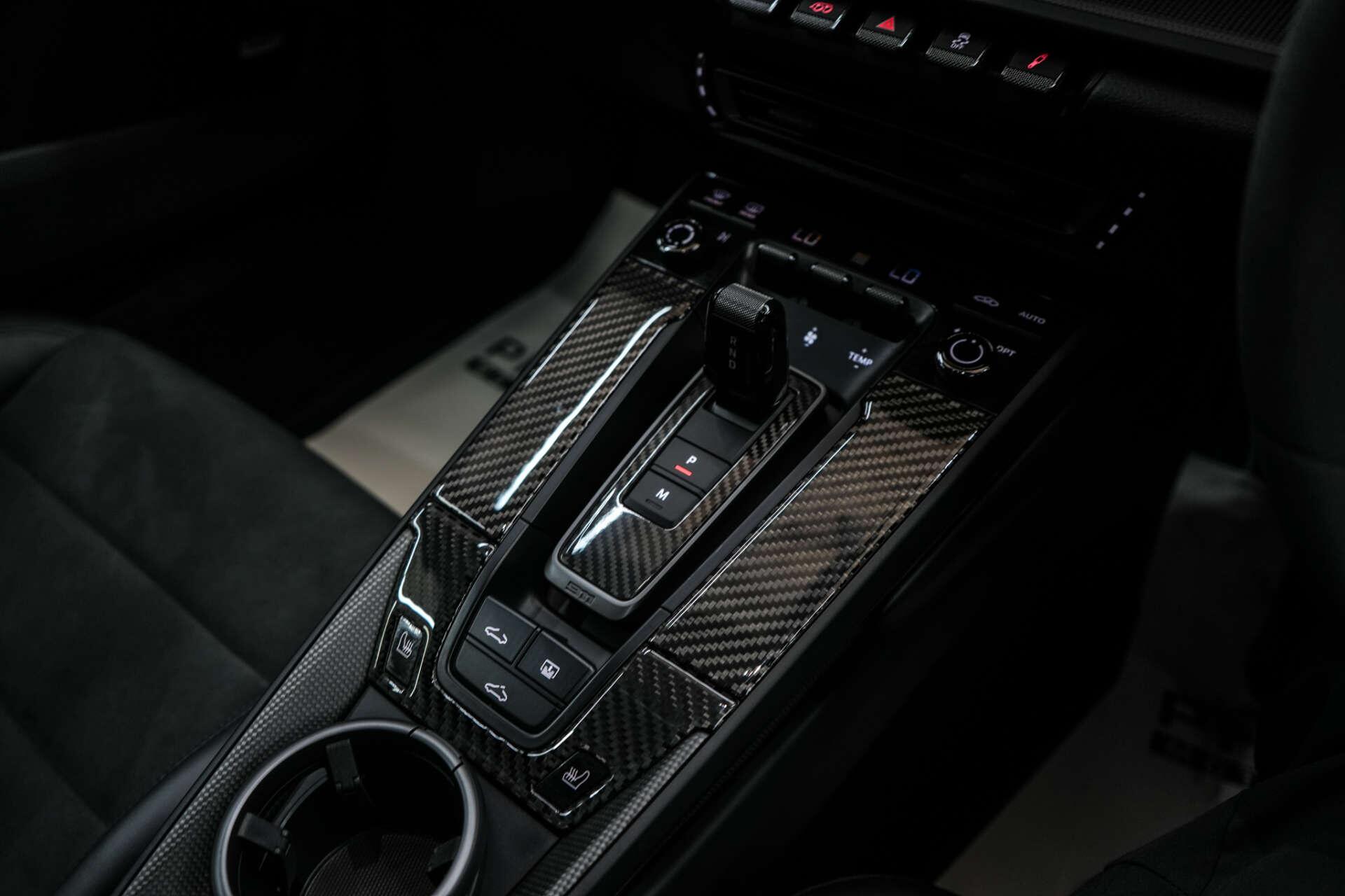 Porsche 911 view 48