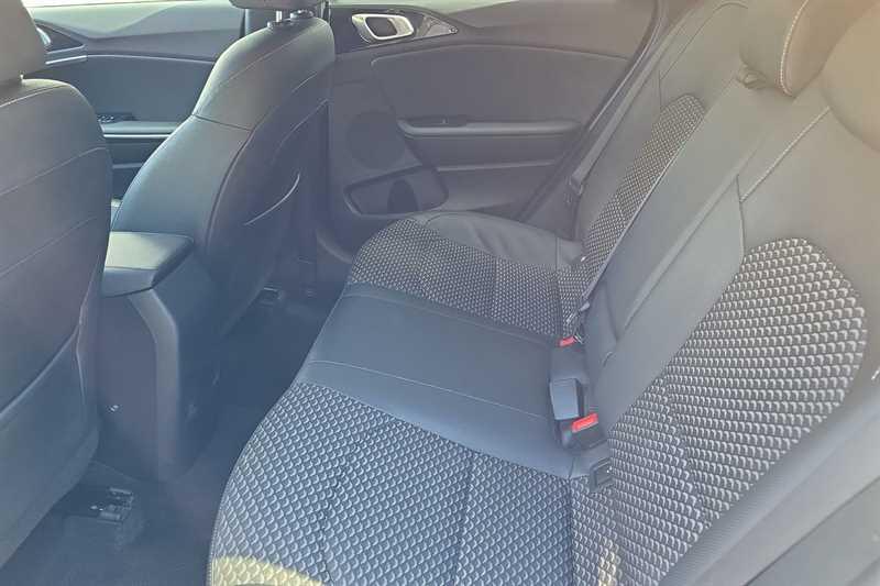 Kia Ceed view 25
