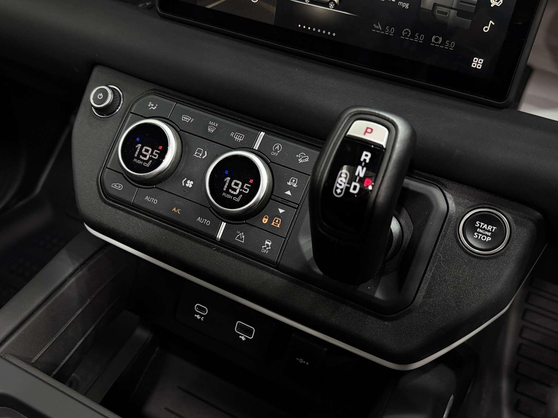 Land Rover Defender view 49