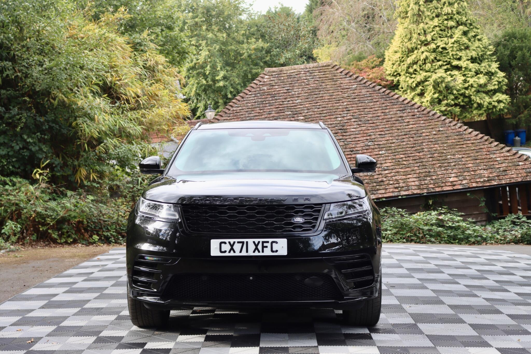 Land Rover Range Rover Velar view 19