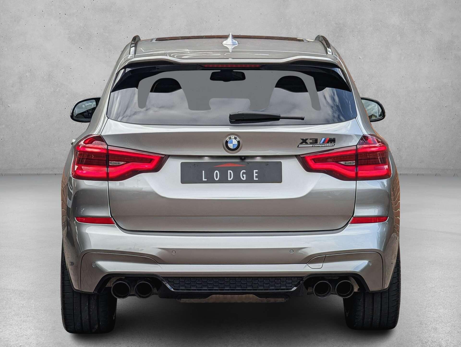 BMW X3 M view 6