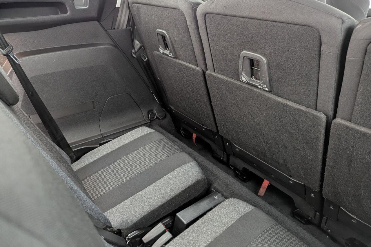 Peugeot 5008 view 22