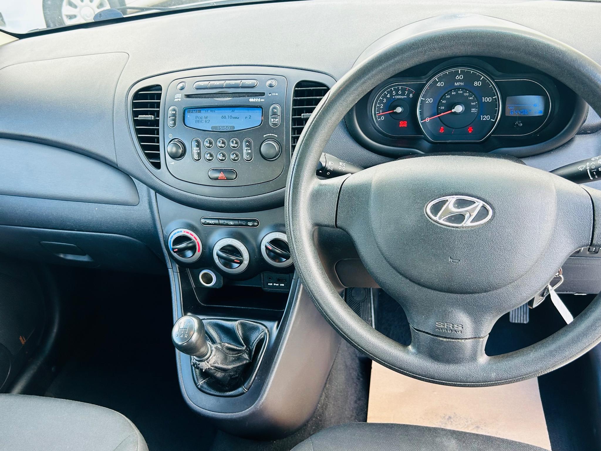 Hyundai i10 view 12