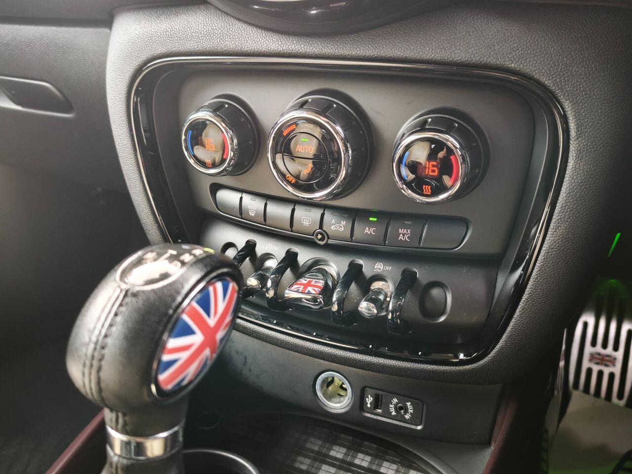 Mini Clubman view 21