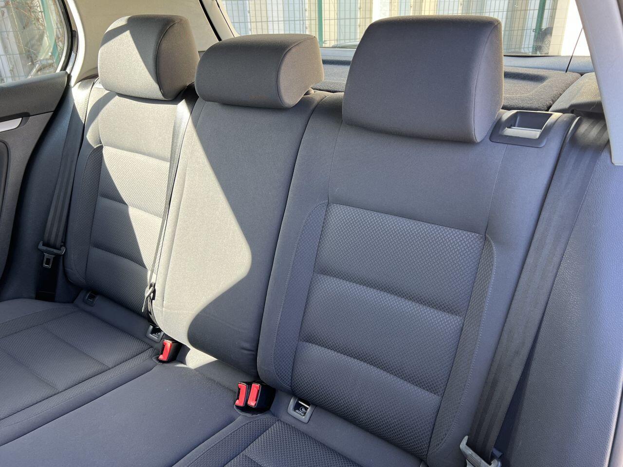 Volkswagen Golf view 26