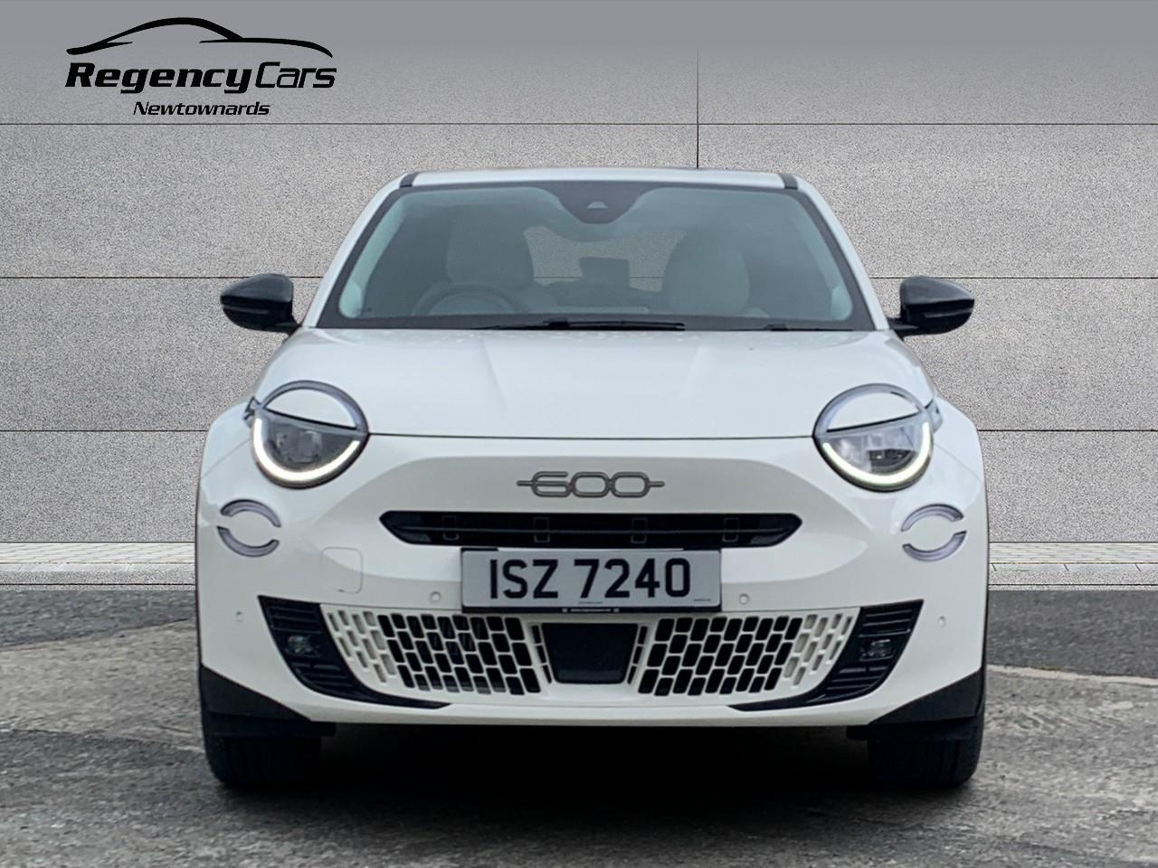 Fiat 600 view 2