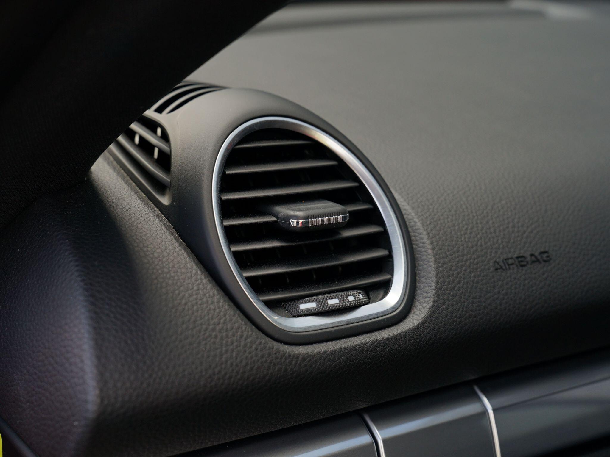 Porsche Cayman view 107