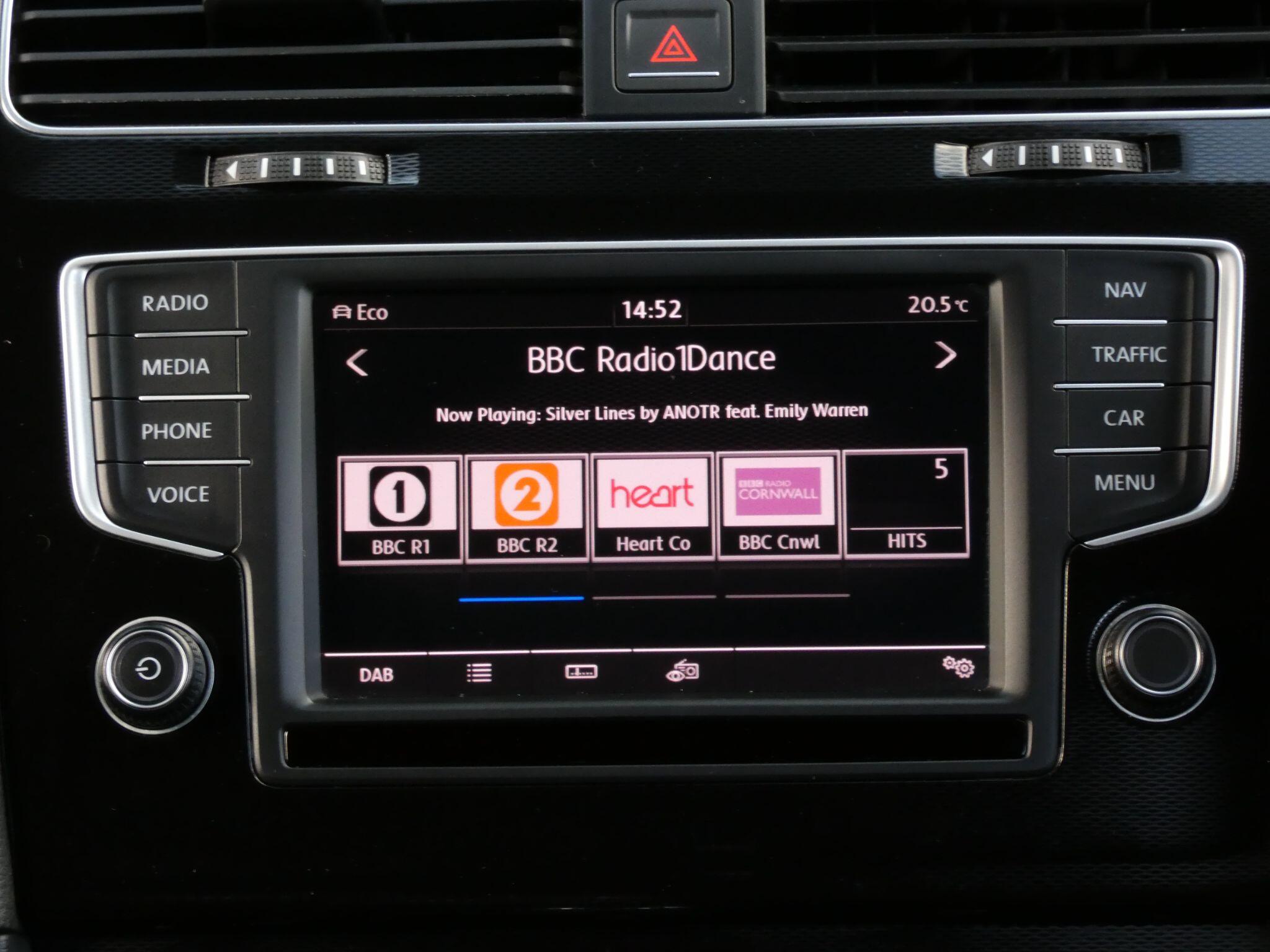 Volkswagen Golf view 23