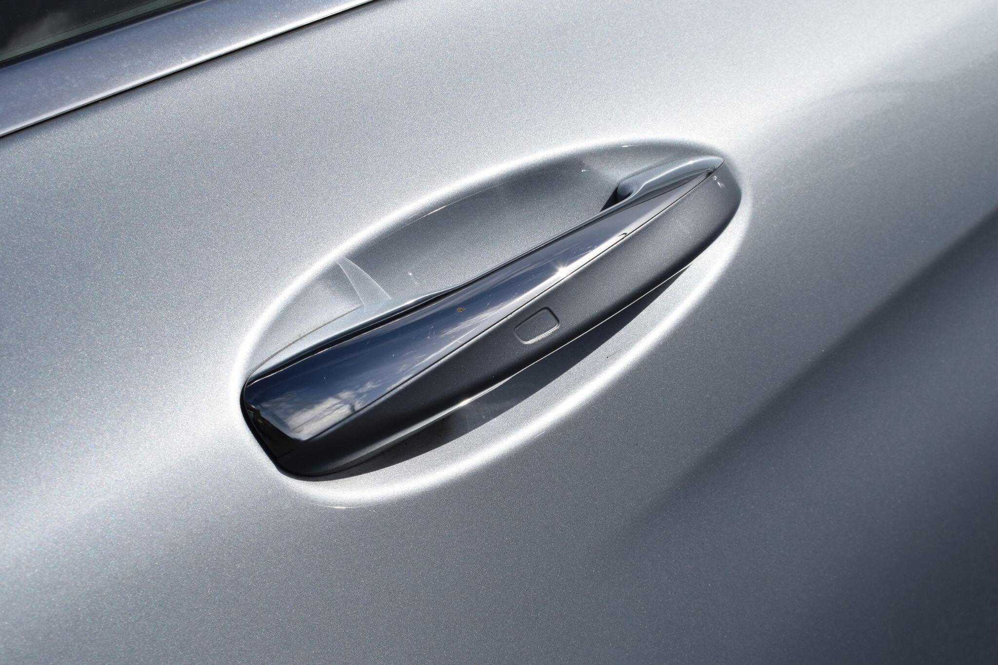 Mercedes-Benz C-Class view 40