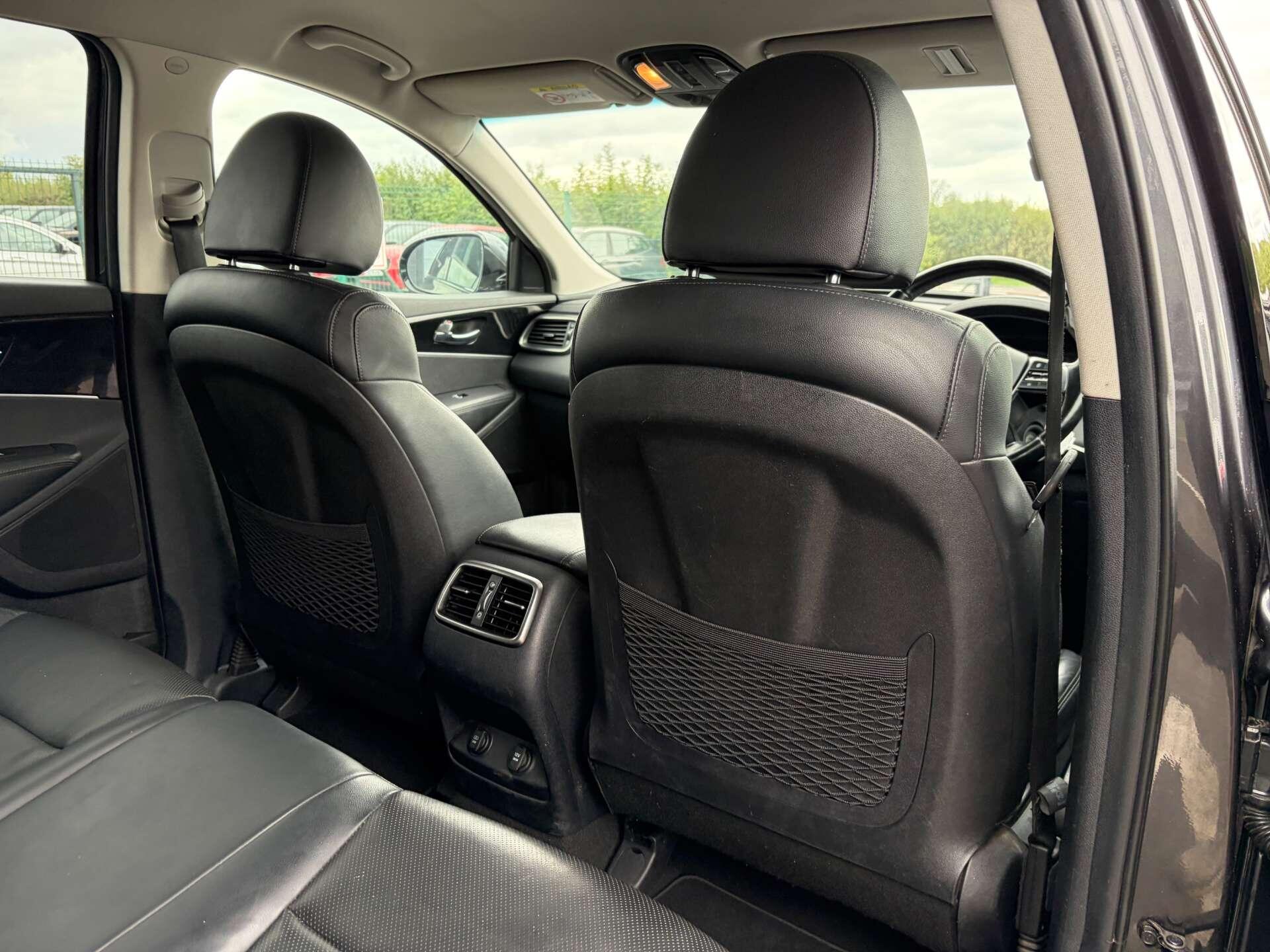 Kia Sorento view 26